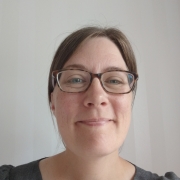 Dr Sara Low